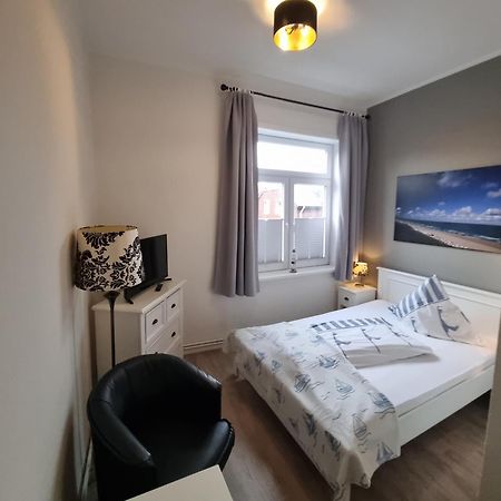 Hotel-Cafe-Lindow Wenningstedt-Braderup Eksteriør bilde